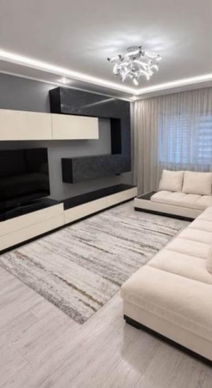 Apartament cu 2 camere decomandat în Poarta 6