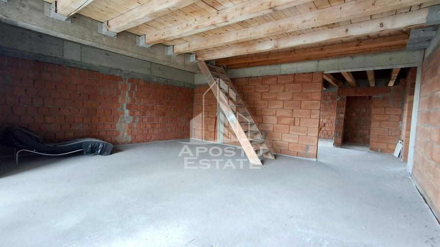 Apartament cu 4 camere decomandat în Funcționarilor