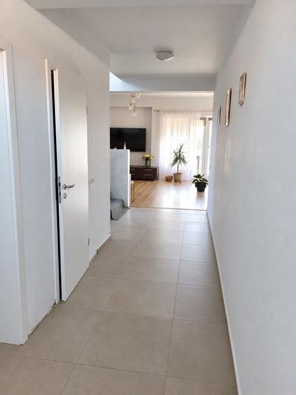 Casă cu 4 camere cu Teren 799 Mp în Ghiroda