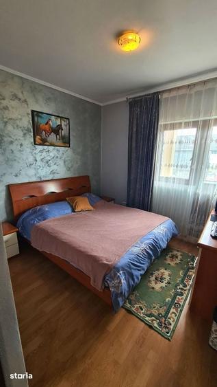 Casă cu 6 camere cu Teren 320 Mp în Corbeni