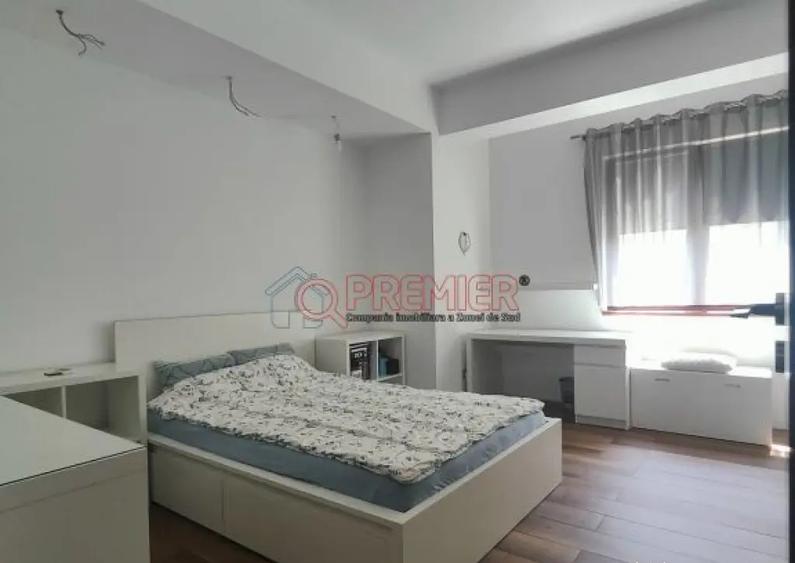 Casă cu 6 camere cu Teren 221 Mp în Obor