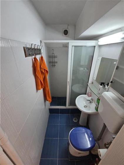 Apartament cu 3 camere semidecomandat, mobilat în Domenii