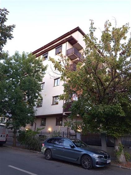 Apartament cu 2 camere semidecomandat în Chitila