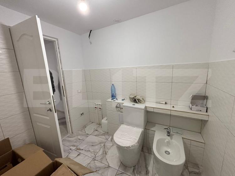 Apartament cu 3 camere semidecomandat în Dancu