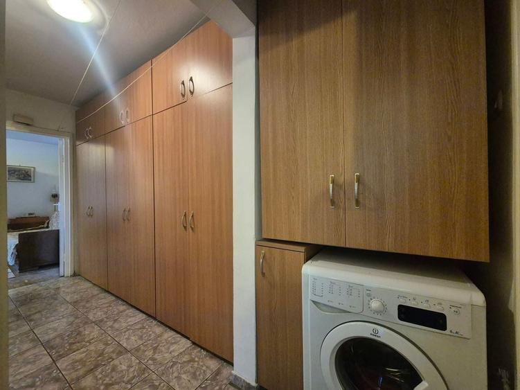 Apartament cu 3 camere semidecomandat, mobilat în Astra