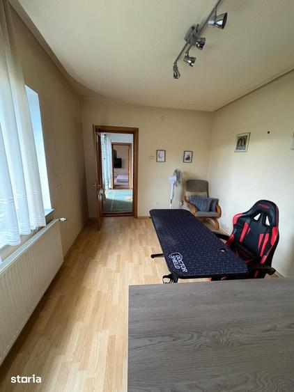 Casă cu 4 camere cu Teren 500 Mp în Bunloc