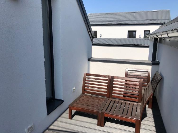 Duplex cu 5 camere cu Canalizare în Central