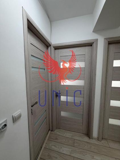 Apartament cu 3 camere nedecomandat, mobilat în Calea Severinului