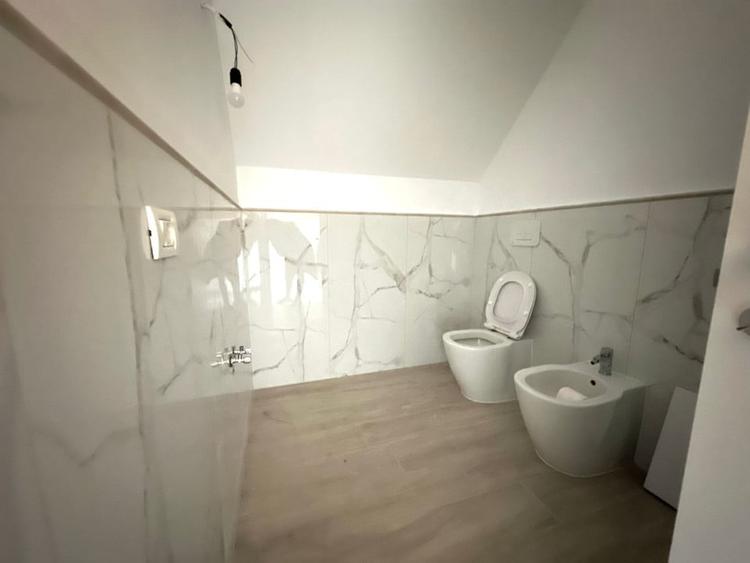 Casă individuală cu 3 camere cu Canalizare în Sânandrei