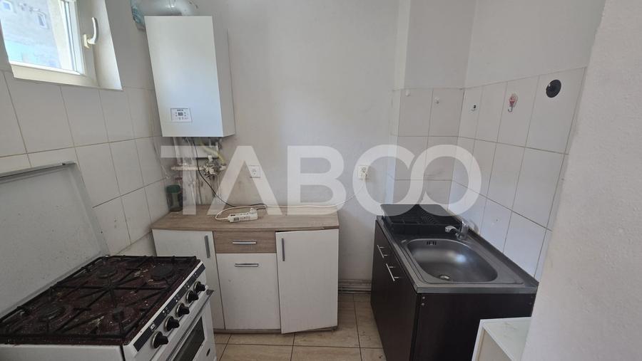 Apartament cu 2 camere nedecomandat, mobilat în Țiglari