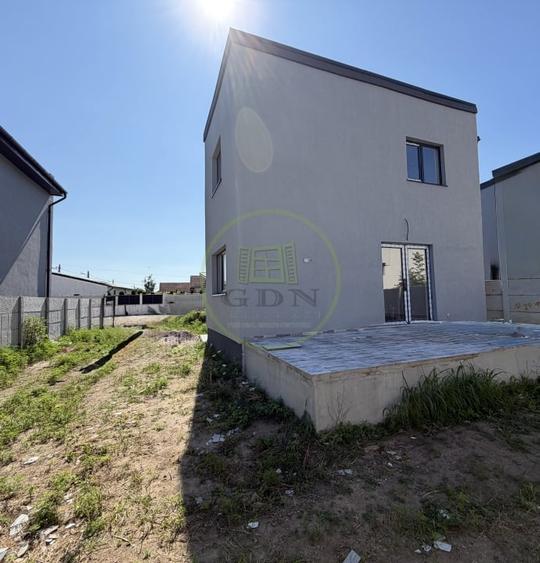 Casă individuală cu 4 camere cu Teren 350 Mp în Șimnicu de Sus