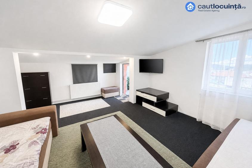 Casă cu 5 camere cu Teren 140 Mp în Giulești