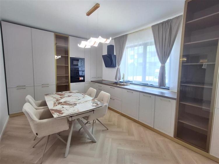 Casă individuală cu 4 camere cu Teren 250 Mp în Șelimbăr
