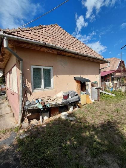 Casă cu 3 camere în Central