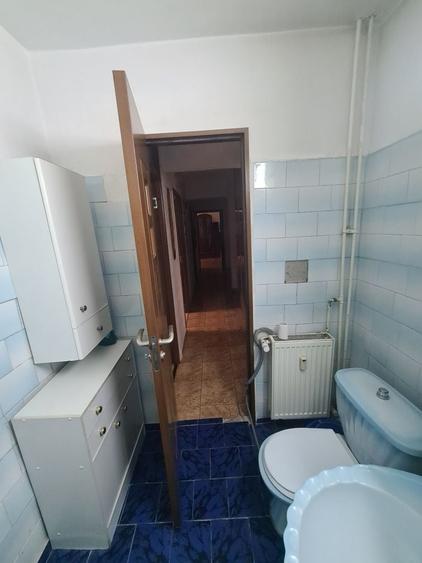 Apartament cu 3 camere decomandat în Cantacuzino