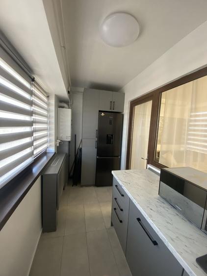 Apartament cu 2 camere decomandat în Craiovei
