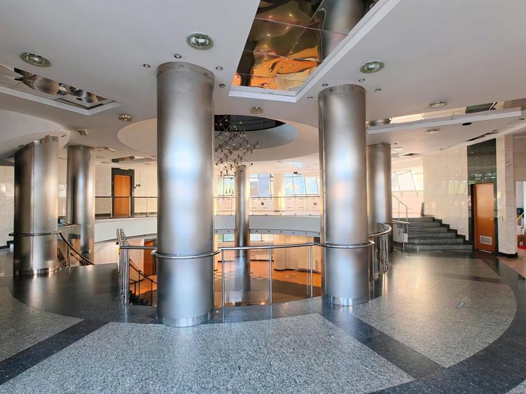 Spațiu comercial, de 455 mp, în Ultracentral