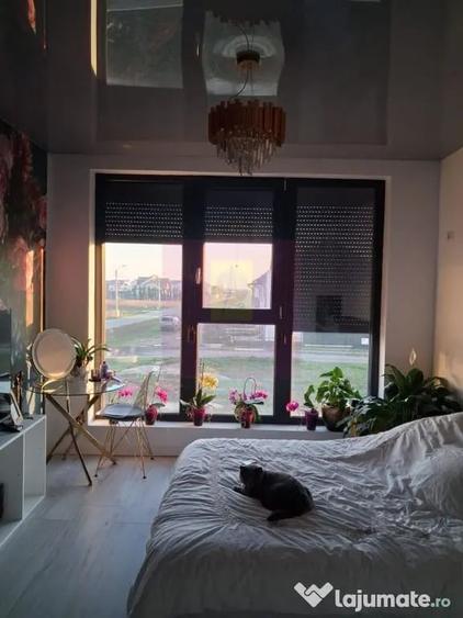 Casă cu 4 camere cu Teren 150 Mp în Central