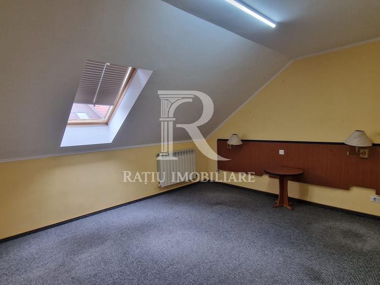 Spațiu comercial, de 640 mp, în Central