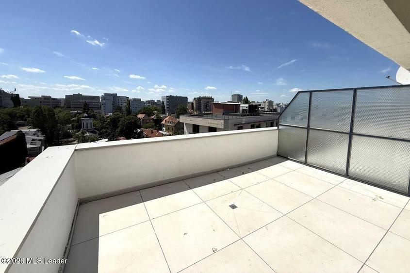 Apartament cu 6 camere decomandat în Grădina Icoanei