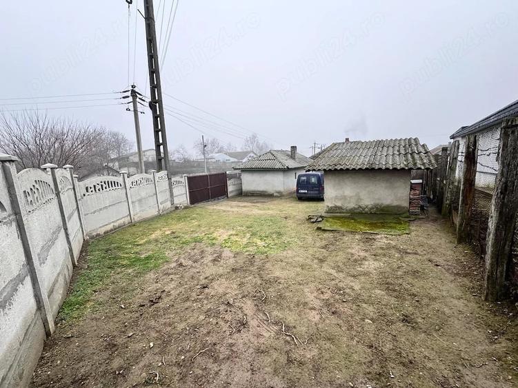 Casă cu 3 camere cu Teren 540 Mp în Central
