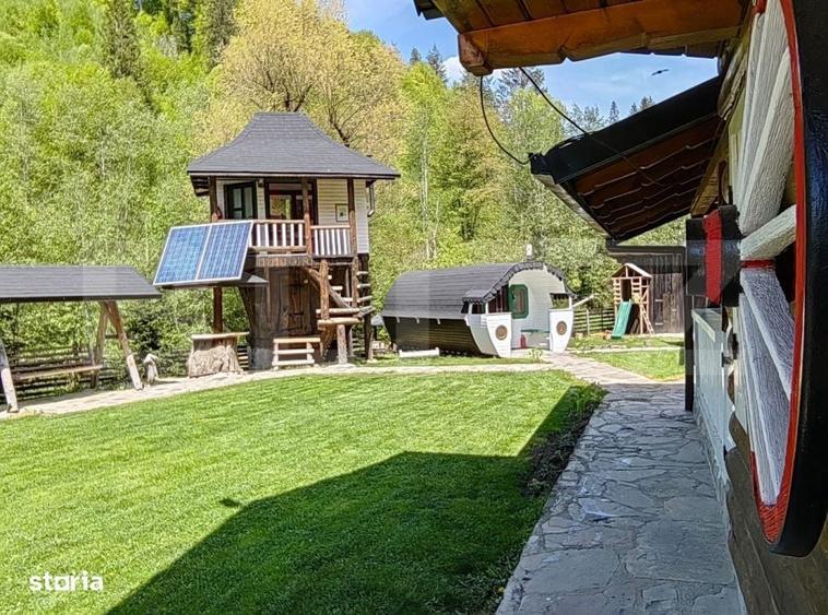 Casă cu 4 camere în Vama