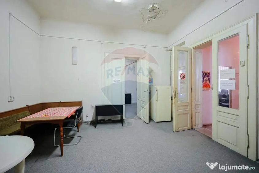 Apartament cu 3 camere decomandat în Ultracentral