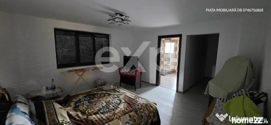 Casă cu 7 camere cu Teren 9800 Mp în Bungetu