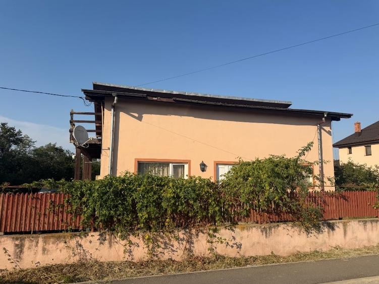 Casă individuală cu 3 camere cu Canalizare în Produlești