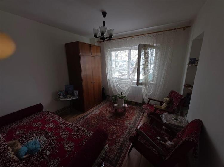Apartament cu 2 camere decomandat, mobilat în Exterior Est