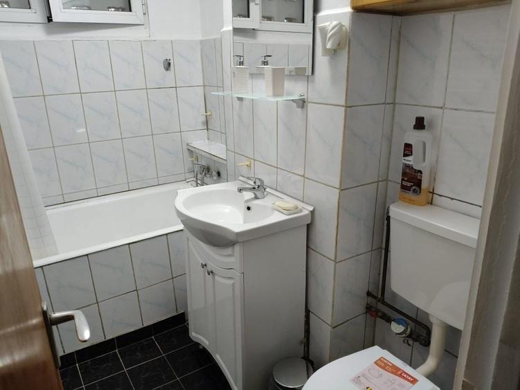 Inchiriez apartament 2 camere - 1