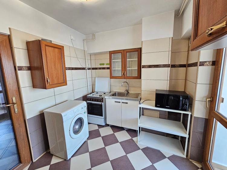 Garsonieră decomandată, mobilată în Calea Plevnei