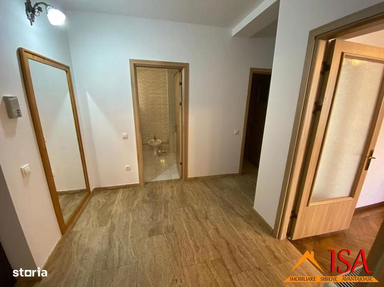 Apartament cu 2 camere decomandat, mobilat în Ștrand