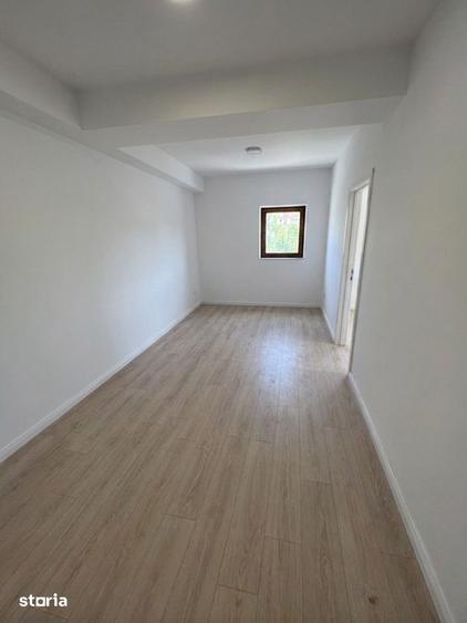 Casă cu Teren 321 Mp în Tei