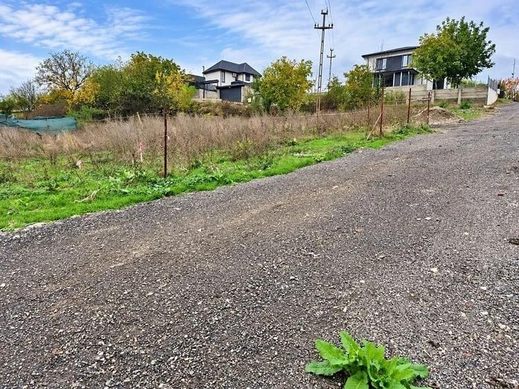 Teren Construcții intravilan de 686 mp, în Miroslava
