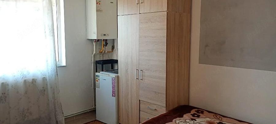 Garsonieră decomandată în Central