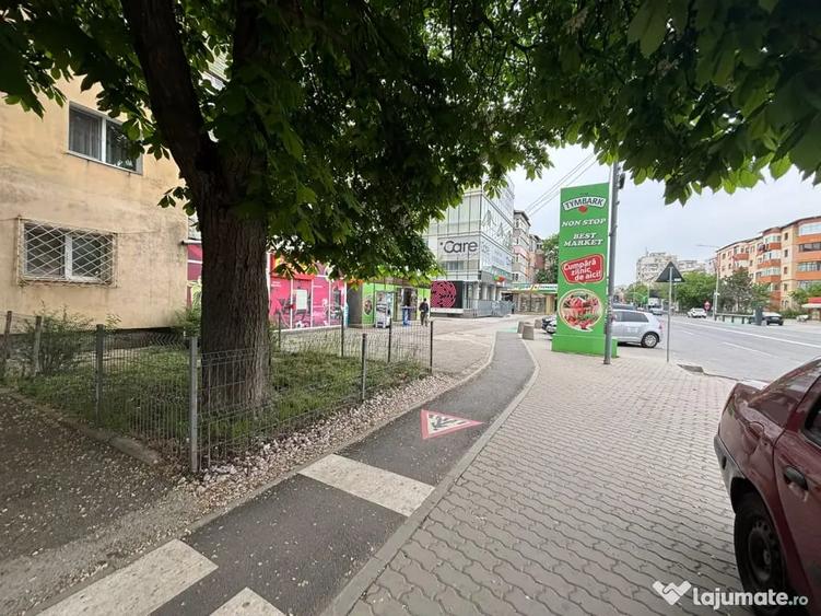 Apartament cu 2 camere decomandat în 1 Mai