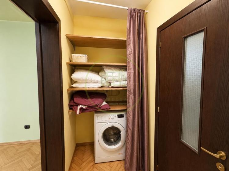 Apartament cu 2 camere semidecomandat, mobilat în Pajura