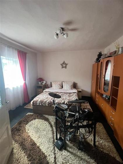 Casă individuală cu 3 camere cu Teren 2253 Mp în Josani (Măgești)