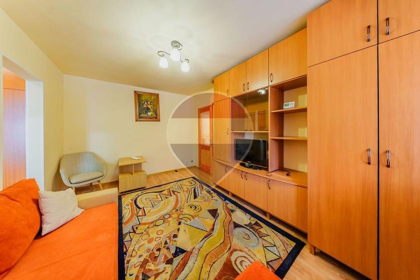Apartament cu 2 camere semidecomandat, mobilat în Aurel Vlaicu