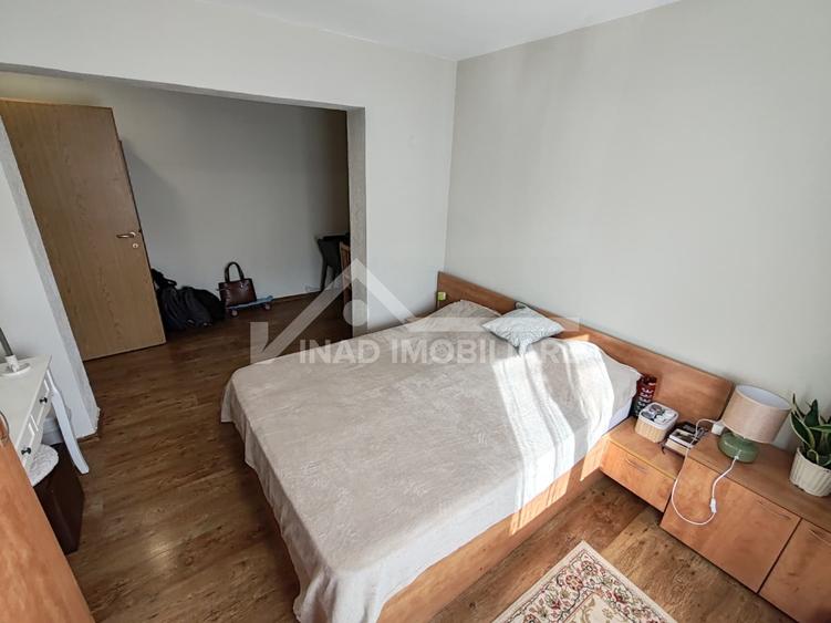Apartament 3 camere de 75mp, 2 bai, 1 balcon, Str. Constantin Brancusi - 11