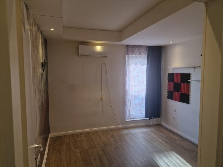 Apartament decomandat în Pipera