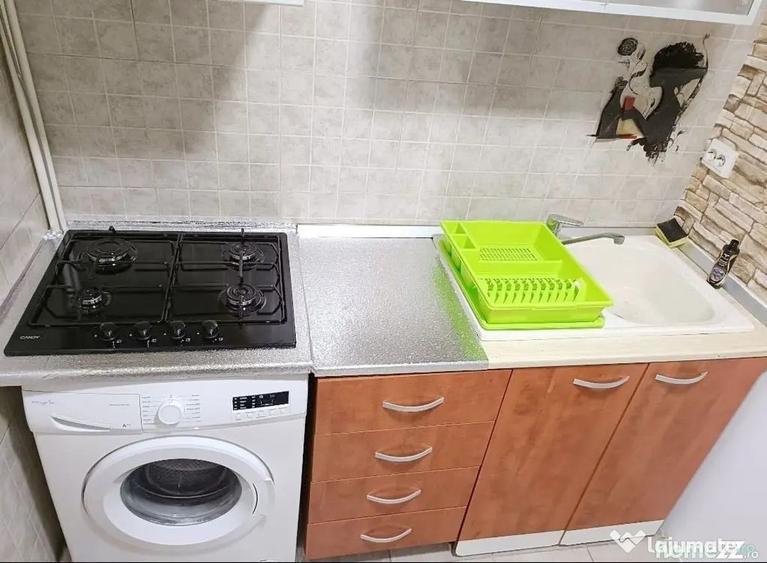 Garsonieră decomandată în Micro 40
