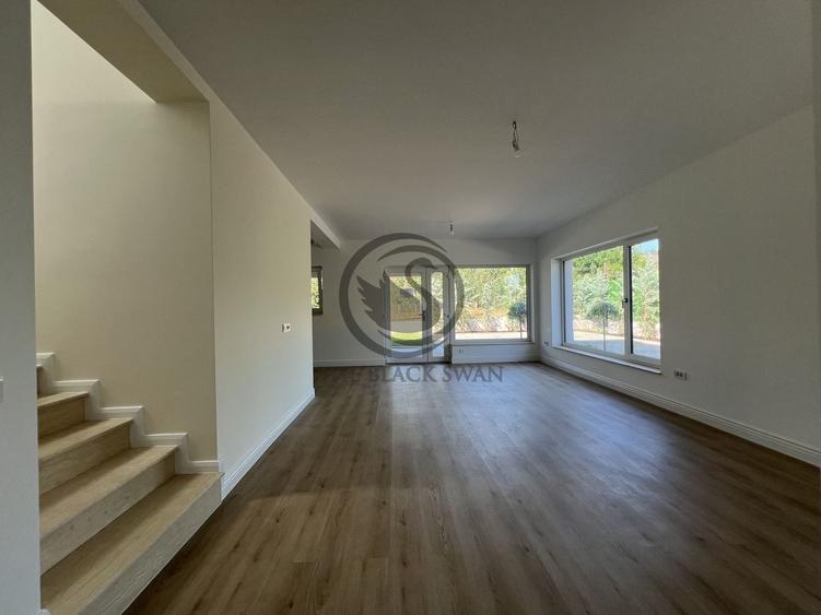 Duplex cu 4 camere cu Canalizare în Central