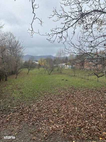 Teren de 2041 mp, în Cornu