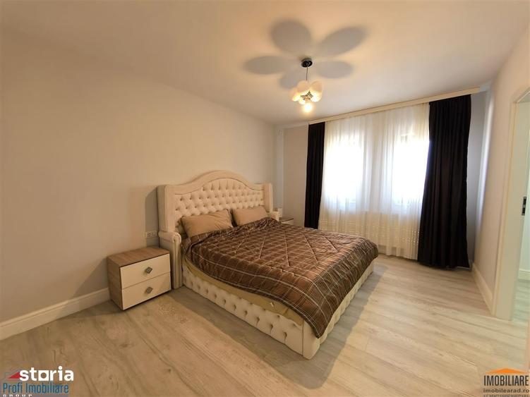 Casă cu 6 camere cu Teren 1523 Mp în Livada