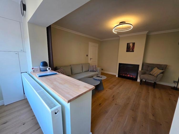 Proprietar vand apartament lux etaj 1 la 5 minute de Complexul Studentesc - 5