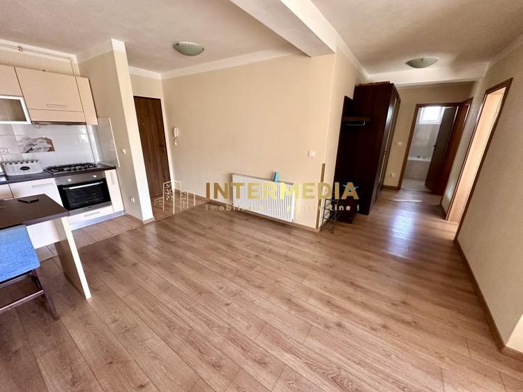 Apartament cu 3 camere decomandat, mobilat în Cetate