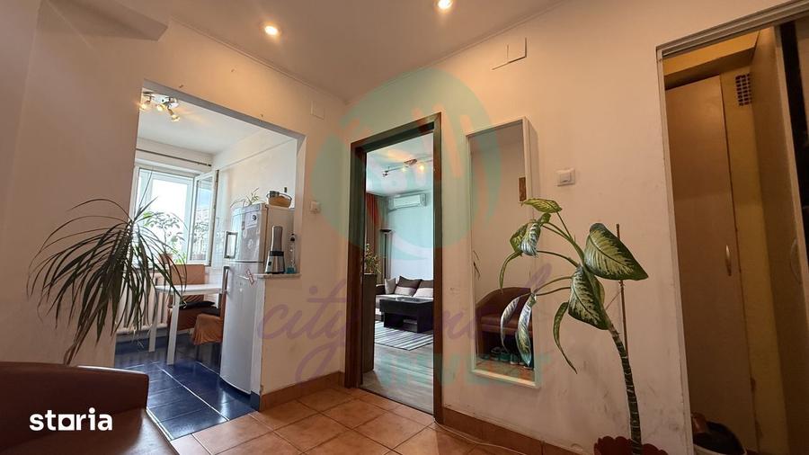 Apartament cu 3 camere semidecomandat, mobilat în Pantelimon