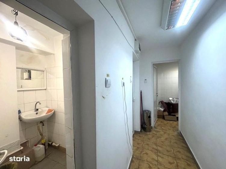 Spațiu comercial, de 43 mp, în Central